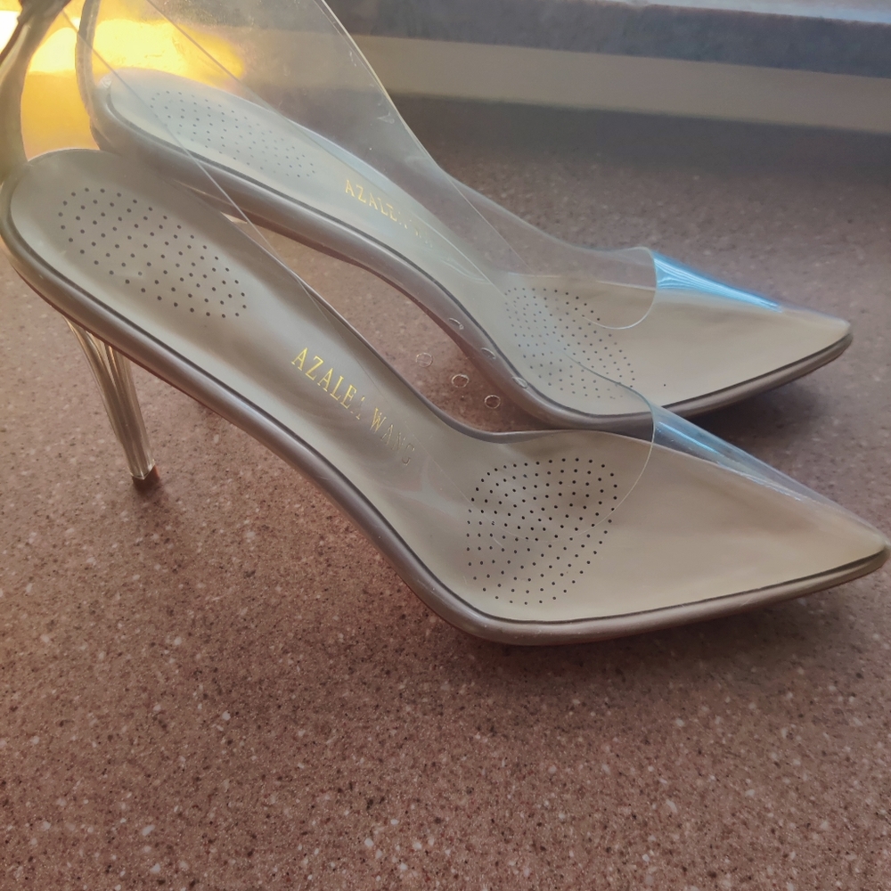 Shoe